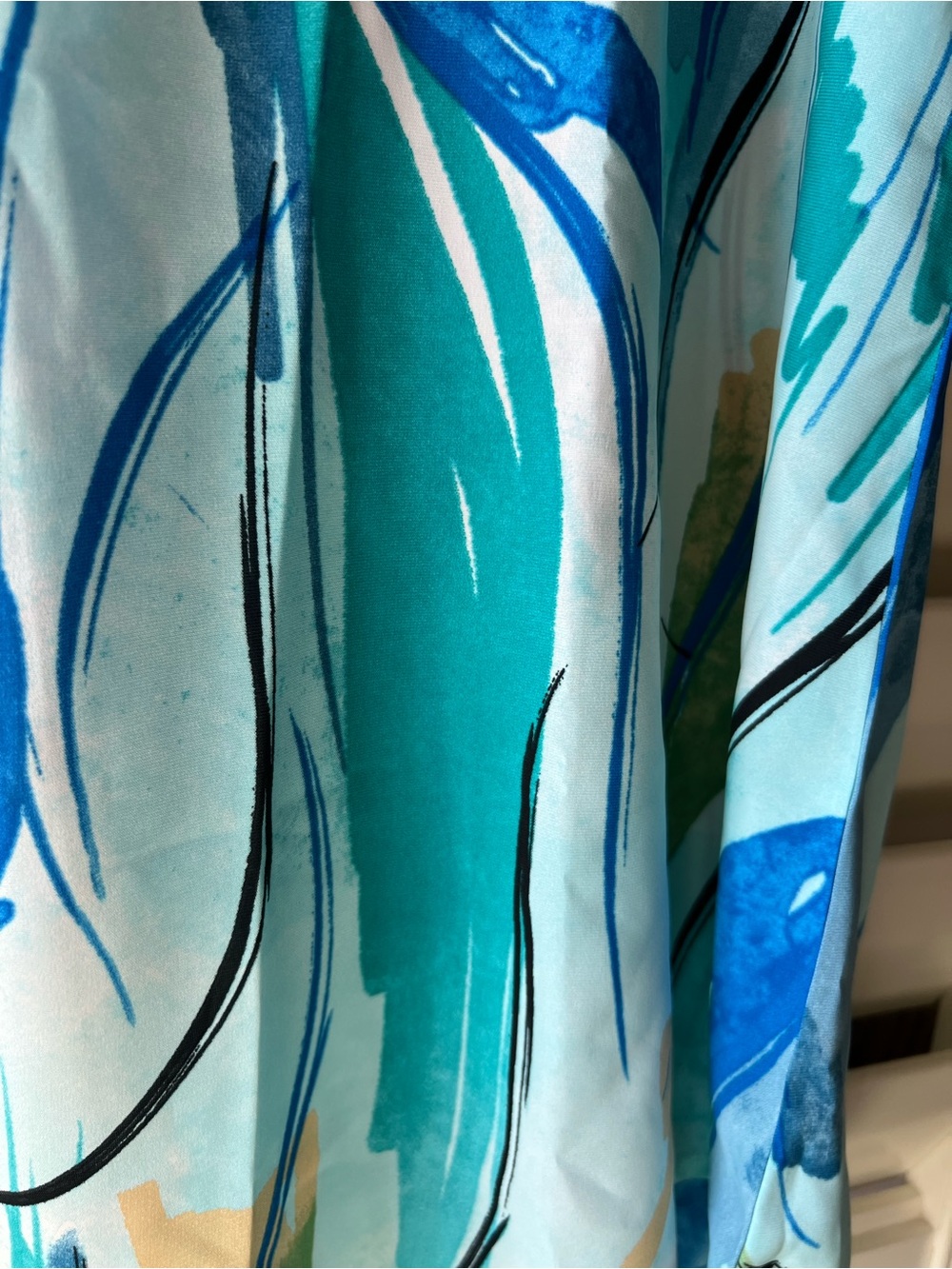 Gaharu Large NEW Women's Sleeveless V-Neck Brushstroke Print Top in Teal/Blue - Picture 3 of 8